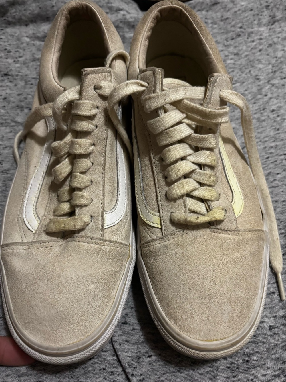 Vans Low-Top Suede Sneakers in Beige and White